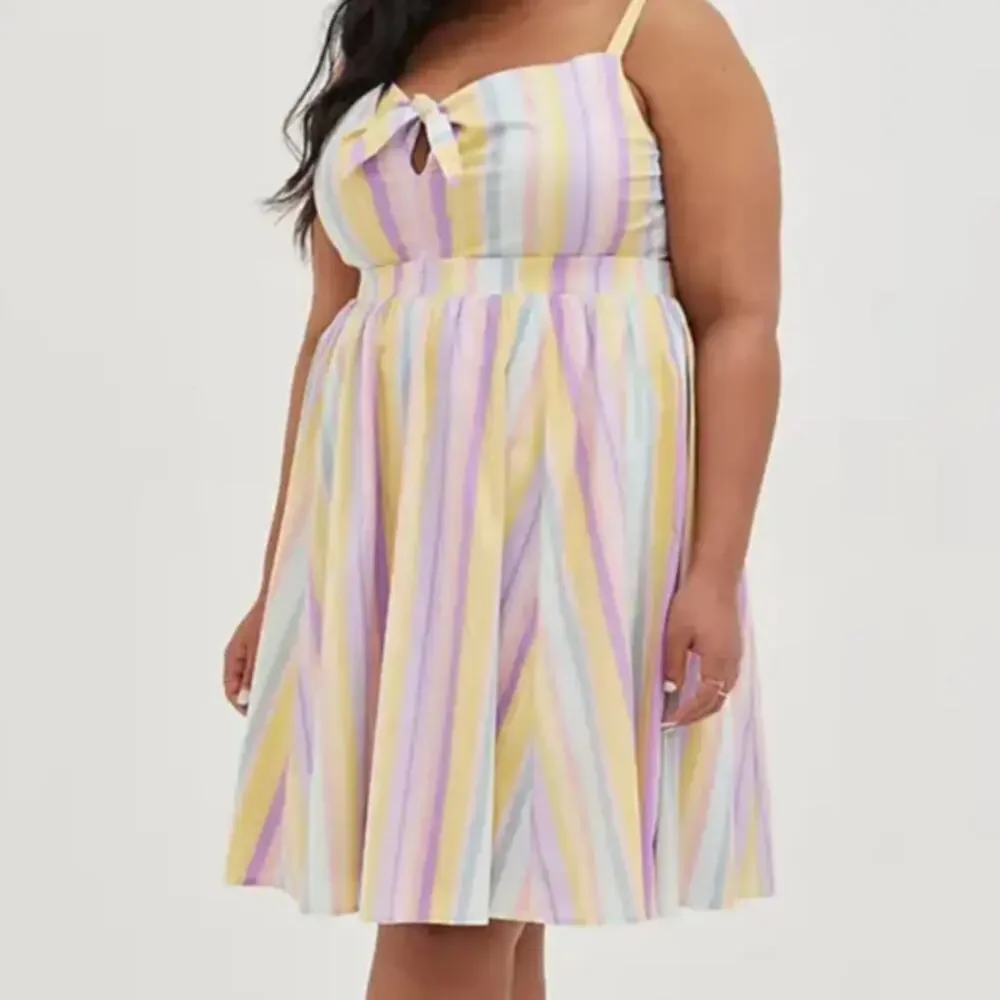 TORRID MINI POPLIN TIE FRONT SKATER DRESS SIZE 1 (1416) NEW WITH TAGS - Picture 2 of 6